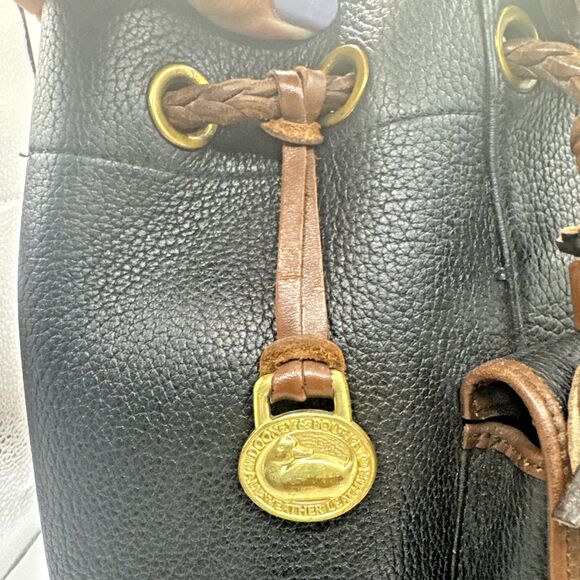 Vintage Dooney & Bourke Drawstring Bucket Bag Backpack purse Black Brown Leather - Picture 9 of 13
